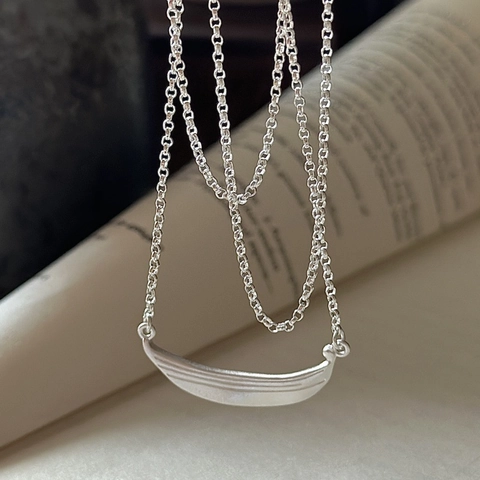 925 Sterlingsilber Lächeln-Kurve Anhänger Halskette Damen Vintage Minimalistisch Galvanisiert Gebürstetes Finish Schlüsselbeinkette