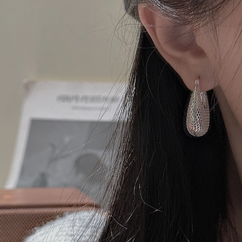 Vintage S925 Sterling Silver Hollow Mesh Hoop Earrings For Women Minimalist Irregular Geometric Water Drop Jewelry Accessory
