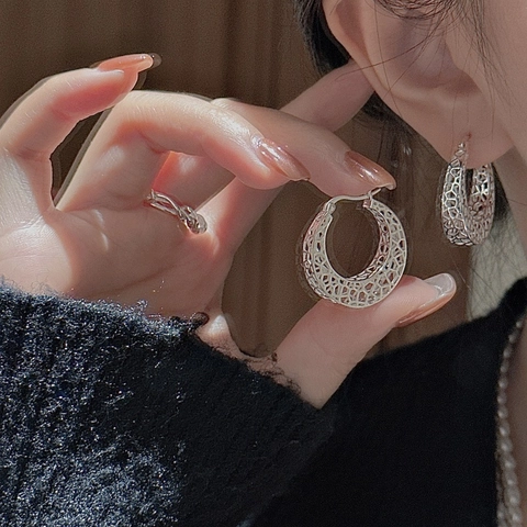 925 Sterling Silver Vintage Geometric Hollow Mesh Hoop Earrings For Women Korean Style Niche Minimalist Fashion Ear Jewelry
