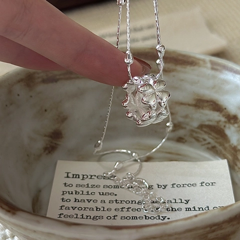 925 Sterling Silver Hollow Four-Leaf Clover Cylinder Pendant Necklace For Women Vintage Niche Design Clavicle Chain Jewelry