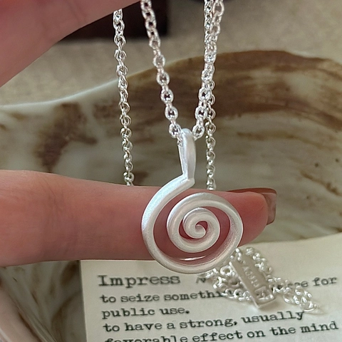 Collana con Ciondolo a Spirale in Argento Sterling S925 Minimalista Catena a Clavicola Geometrica Spazzolata Opaca Vintage