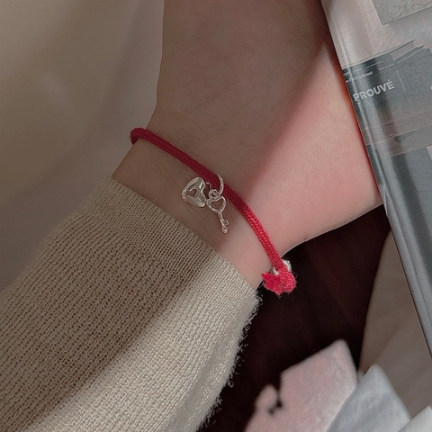 Bracelet en Corde Rouge Tissée avec Serrure et Clé en Argent Sterling 925 pour Femme Bijoux de Mode Rétro Réglables