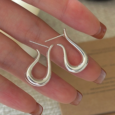 Orecchini a Cerchio con Curva Aerodinamica in Argento Sterling 925 Orecchini a Bottone Minimalisti Irregolari a Forma di U per Donna