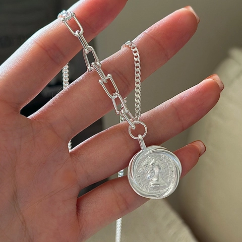 S925 Sterlingsilber Retro Porträt Münzanhänger Halskette Für Damen Asymmetrische Büroklammerkette Minimalistischer Schmuck