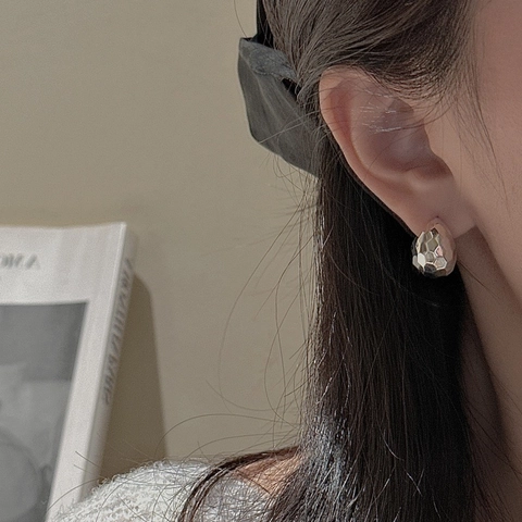925 Sterling Silver Hammered Hoop Earrings For Women Minimalist Vintage Geometric C-Shaped Textured Earrings Jewelry Gift