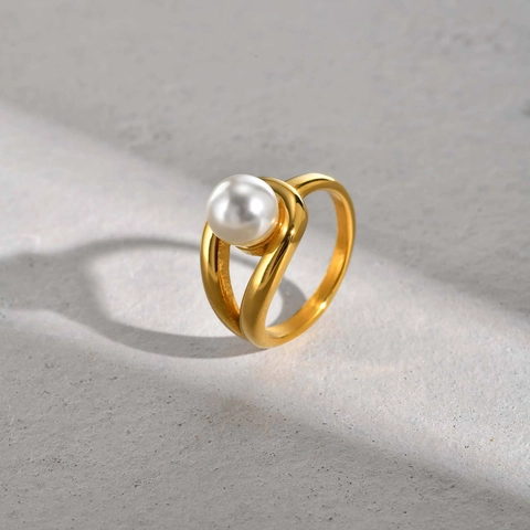 Anello da Donna in Acciaio Inossidabile con Perla Artificiale Elegante Placcato Oro Minimalista Gioielli Classici Regalo