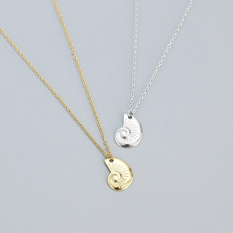 Collar con Colgante de Concha de Caracola de Plata de Ley 925 para Mujer Estilo Náutico Océano Nautilo Amuleto en Relieve Cadena Clavícula