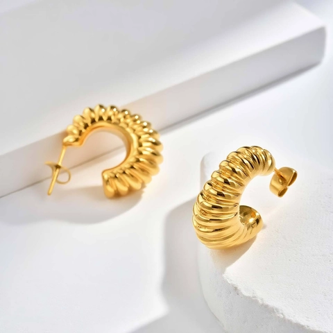 Vintage Stainless Steel Twisted Croissant Hoop Earrings For Women Personalized Geometric C-Shaped Gold Plated Jewelry Earrings