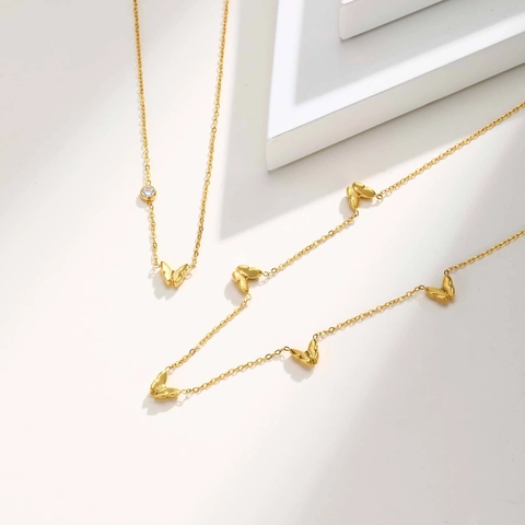 Elegante Collana a Farfalla in Acciaio Inossidabile Placcato Oro Choker con Strass per Donna Accessorio di Gioielli Stile Ins