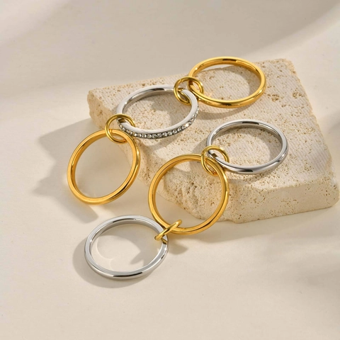 Modern Stainless Steel Interlocking Rings For Women Multi-layer Stackable Rhinestone Pave Ring Minimalist Fashion Jewelry Gift