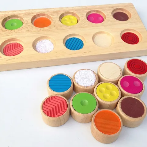 Giocattolo Sensoriale Montessori in Legno per Bambini Tavola di Memoria Tattile Con Molteplici Consistenze e Colori Regalo Educativo