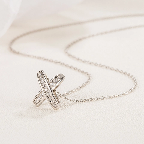 Collana con Ciondolo a X in Argento Sterling S925 Pavé di Strass Design a Croce Gioielli di Moda di Lusso Leggero per Donna Regalo Quotidiano