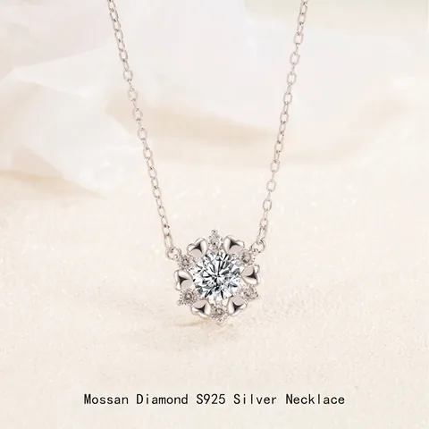 925 Sterling Silver Heart Flower Moissanite Zirconia Pendant Necklace For Women Elegant Shiny Heart Of Protection Jewelry