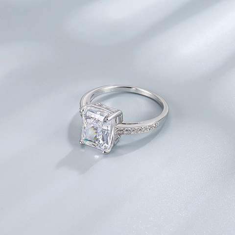 925 Sterling Silver Rectangular Radiant Cut Rhinestone Engagement Ring For Women Elegant Wedding Party Luxury Jewelry Gift