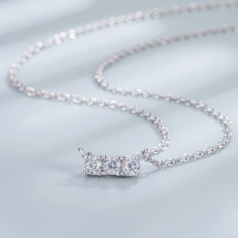 Minimalist 925 Sterling Silver Zirconia Necklace For Women Elegant Fashion Inlaid Three Stone Pendant Dainty Clavicle Chain Jewelry