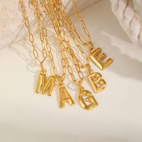 Collier avec Pendentif Lettre Initiale 3D en Acier Inoxydable Plaqué Or 18K Chaîne Trombone Bijoux de Mode Cadeau pour Femme