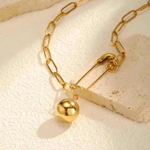 Collana Minimalista Moderna in Acciaio Inossidabile Placcato Oro 18K con Ciondolo a Spilla da Balia e Sfera Donna Gioielli