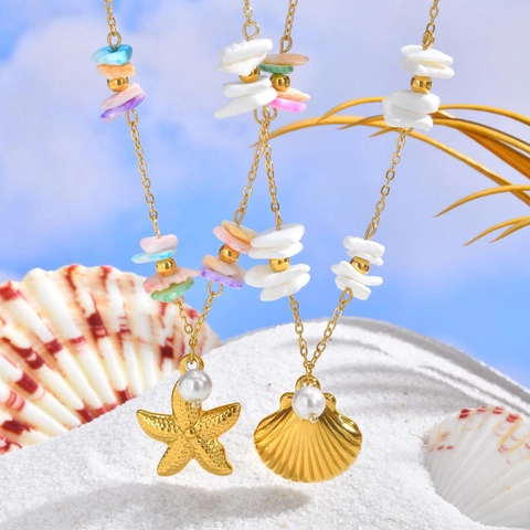 Collana con Pendente a Forma di Stella Marina e Conchiglia in Acciaio al Titanio con Perle Artificiali Gioielli
