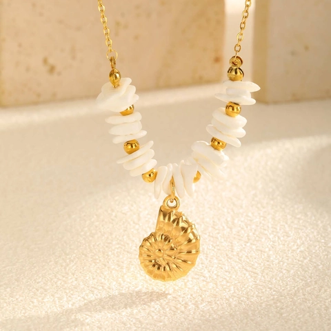 Collar de Colgante de Caracol Nautilus de Acero Inoxidable Chapado en Oro de 18K con Piezas de Concha Blanca para Mujer Joyería de Playa Bohemio