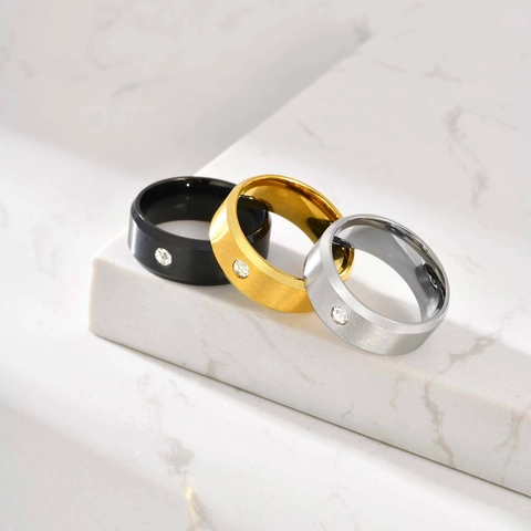 Bague Minimaliste en Acier Inoxydable Brossé pour Hommes Strass Unique Bague Dépolie Mode Quotidienne Bijoux Unisexe Cadeau