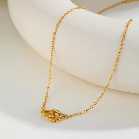 Minimalistische Roestvrijstalen Ketting Met Ineengrijpende Dubbele Ring Hanger Voor Dames Vergulde Twisted Circle Sieraden