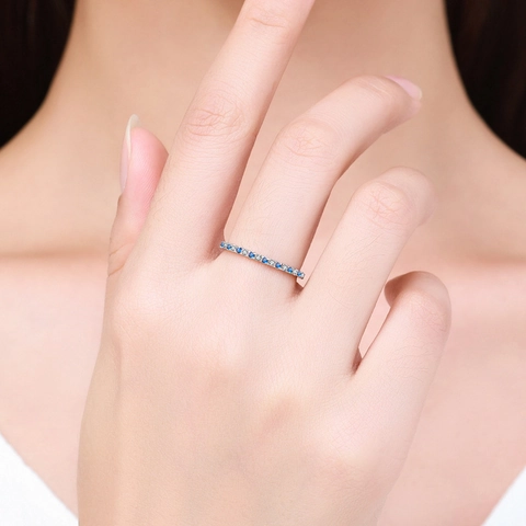 Anillo de Eternidad de Plata de Ley 925 con Circonia para Mujer Anillo de Banda Delgada Apilable con Piedra de Arco Iris Joyería de Moda Regalo