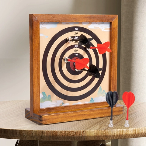 Set di Bersaglio Magnetico a Doppio Lato Con Telaio in Legno 6 Freccette Gioco di Interazione Desktop Per Bambini Adulti Casa Ufficio
