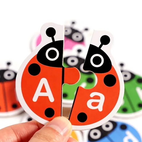 Puzzle di Abbinamento Alfabeto Coccinella in Legno Cognizione Illuminazione Giocattolo Educativo per Bambini Apprendimento Precoce Gioco di Parole Montessori