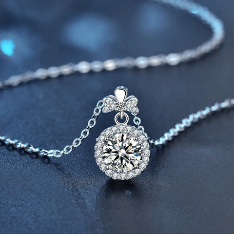 Luxus 925 Sterlingsilber Moissanit Halskette Für Damen Elegante Ein Karat Runde Moissanit Schleife Halo Anhänger Halskette Schmuck
