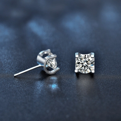 S925 Sterlingsilber 0,5 Karat Moissanit Ohrstecker Für Damen Einfaches Stierkopf-Design Vintage Elegante Mode Schmuck