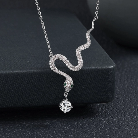 925 Sterling Silver Snake Pendant Necklace With Round Moissanite Main Stone Pave Rhinestone Sophisticated Jewelry For Women