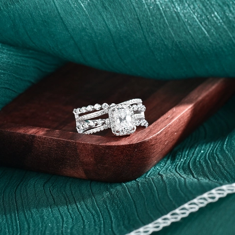 Bague de Luxe en Argent Sterling 925 avec Moissanite pour Femme Coupe Radiant avec Strass et Bande Multicouche