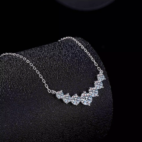 Collier Pendentif Arc de Sourire en Argent Sterling 925 Moissanite pour Femme Bijoux de Luxe Chaîne de Clavicule avec Pierres Graduées