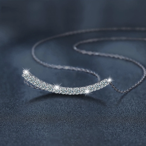 925 Sterling Silver Moissanite Smile Face Pendant Necklace Sparkling D Color Clavicle Chain Elegant Commuter Jewelry Gift For Women