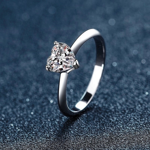 Anillo de Moissanita Talla Corazón de Plata de Ley 925 Banda Ajustable Color D VVS1 Anillo de Compromiso para Mujer