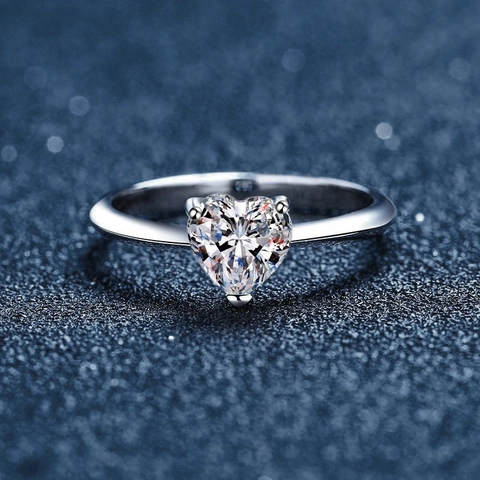 Anillo de Moissanita Talla Corazón de Plata de Ley 925 Banda Ajustable Color D VVS1 Anillo de Compromiso para Mujer