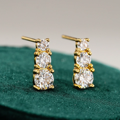 Luxurious 925 Sterling Silver Moissanite Stud Earrings Women Classic Graduated Three Stone Vertical Drop Jewelry Gift