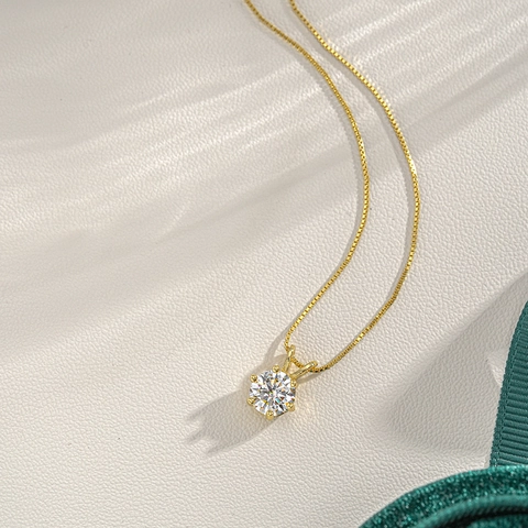 D Color Moissanite Zirconia Pendant Necklace For Women 925 Sterling Silver Six Claw Setting Round Stone Box Chain Jewelry Gift