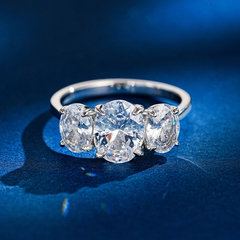 Eleganter 925 Sterlingsilber Drei Steine Ring Mit 4 Karat Oval Schliff Moissanit Luxuriöser Eingelegter Schmuck Für Damen