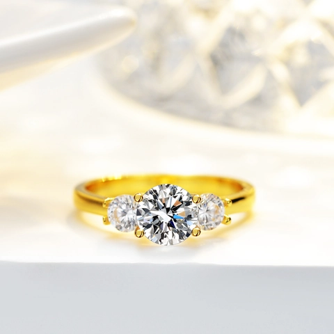 Anillo Clásico de Tres Piedras de Moissanita Redonda de 1 Quilate Plata de Ley 925 Con Certificado GRA Joyería de Boda Mujer