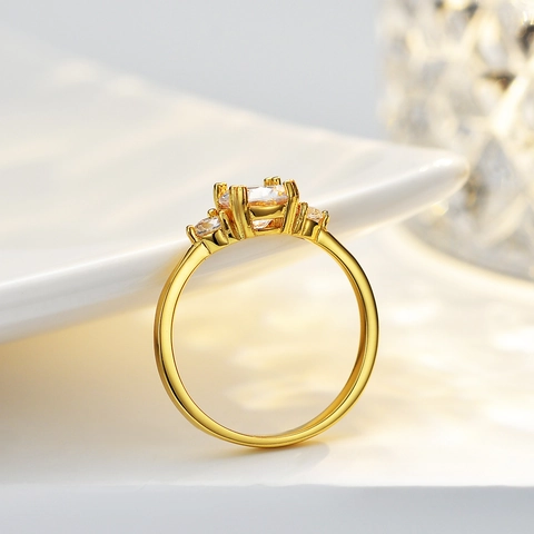 Anillo de Plata de Ley 925 con Moissanita para Mujer Corte Brillante Redondo Tres Piedras Anillo de Compromiso Boda Joyería Chapada en Oro