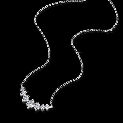 Collana Moissanite a V in Argento Sterling 925 per Donna Ciondolo Smile con Pietra Graduata Gioielli Eleganti Minimalisti