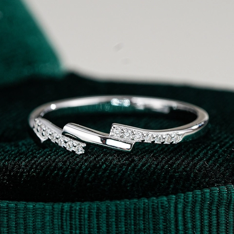 925 Sterling Silver Asymmetric Overlapping Moissanite Ring For Women Minimalist Geometric Hip Hop Inlaid Finger Ring Jewelry Gift