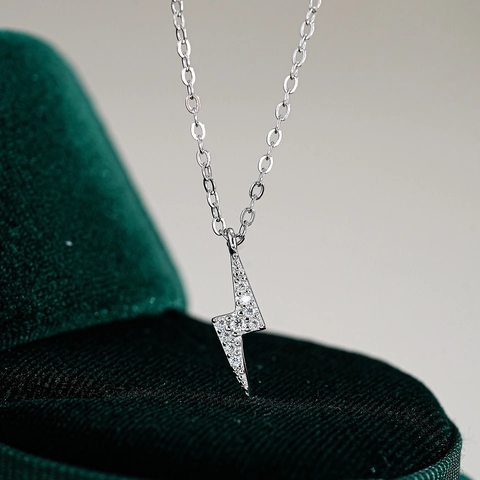 925 Sterling Silver Moissanite Lightning Bolt Pendant Necklace For Women Sparkling Inlaid Fine Jewelry Banquet Accessory Gift