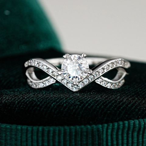 925 Sterling Silver Moissanite Ring For Women 0.5ct Infinity Symbol Inlaid Round Cut Engagement Wedding Jewelry Gift