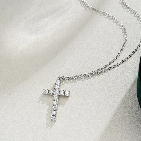 925 Sterling Silver Cross Pendant Necklace For Women Inlaid With D Color Moissanite Minimalist Luxury Jewelry Anniversary Gift