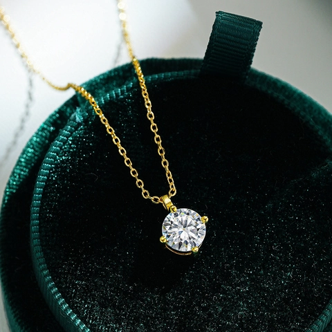 925 Sterling Silver Solitaire Pendant Necklace For Women 14K Gold Plated Round Cut Moissanite Zirconia Clavicle Chain Jewelry