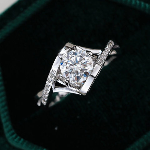 925 Sterlingsilber Moissanit Ring Für Damen Gedrehtes Band Angel's Kiss Verlobungsring Hochzeit Ring Rund Strass Eingelegter Ring Schmuck