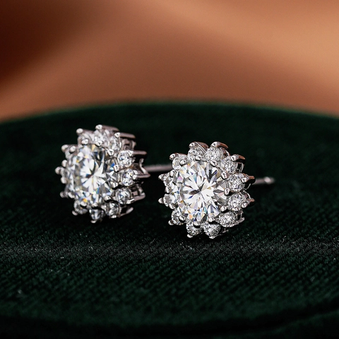 Boucles d'Oreilles Clous Tournesol en Argent Sterling 925 pour Femmes Moissanite Zirconia Simple Élégant Bijoux Mariage