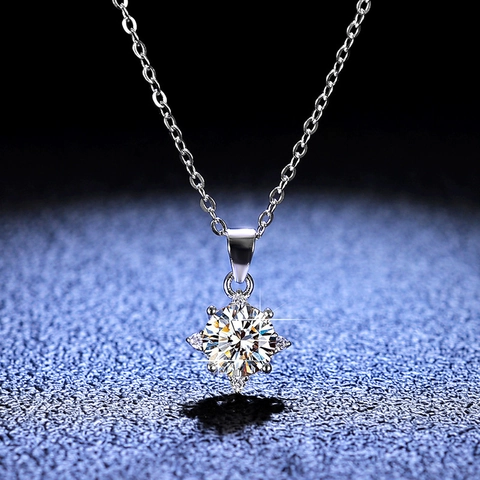 Luxury 925 Sterling Silver 1 Carat Moissanite Zirconia Pendant Necklace For Women Classic Four Prong Solitaire D Color Moissanite Jewelry Gift